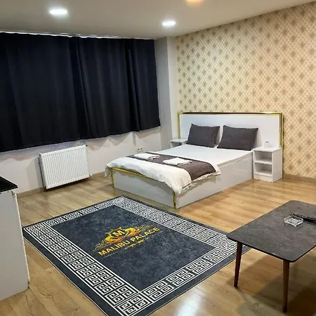 Malibu Palaca Отель Стамбул