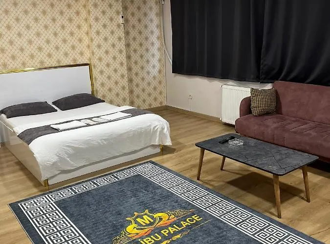 Malibu Palaca Отель *