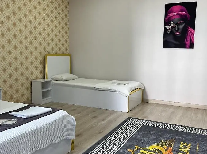 Malibu Palaca Отель *